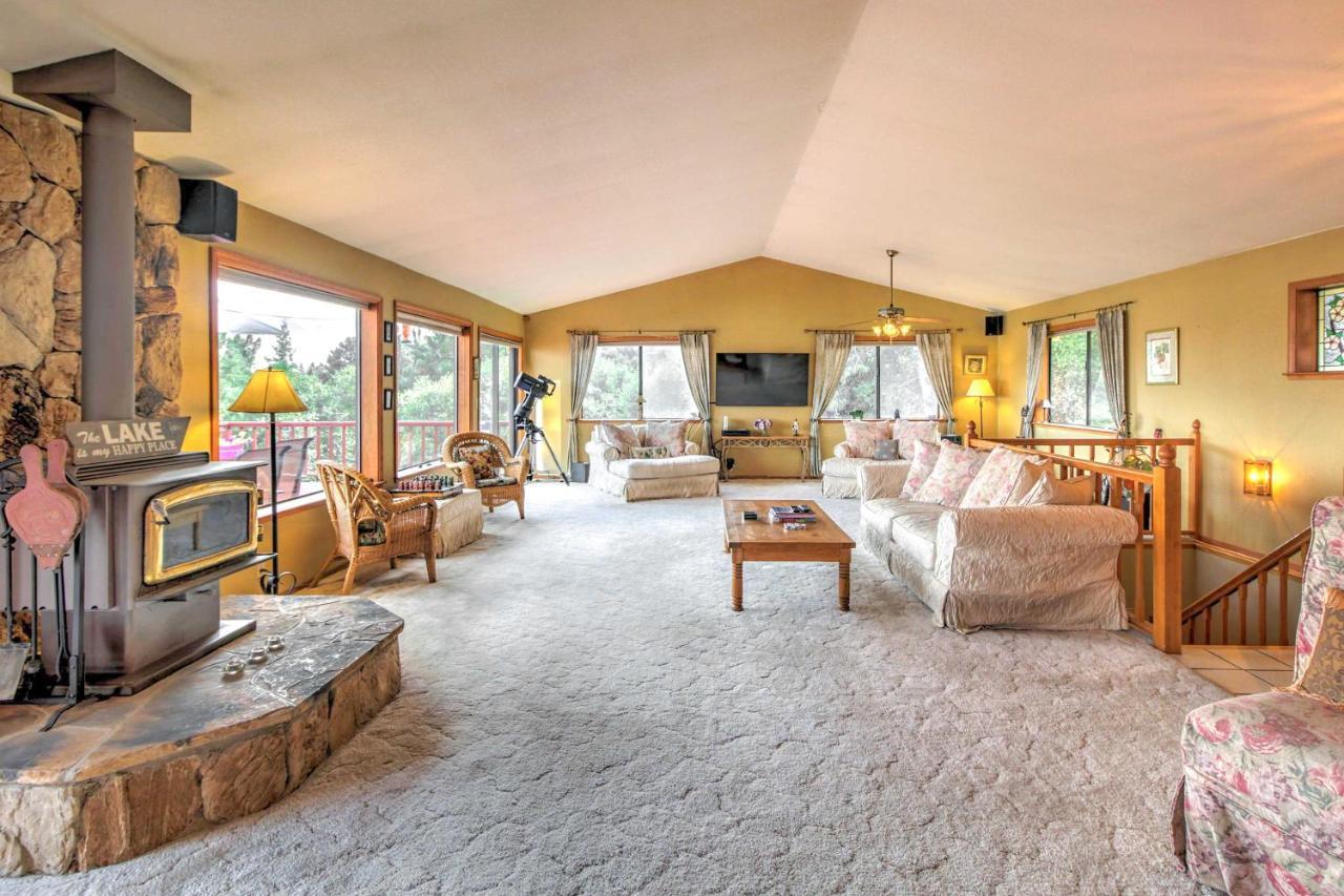Spacious Kelseyville Home With Large Lakefront Deck! Exterior foto